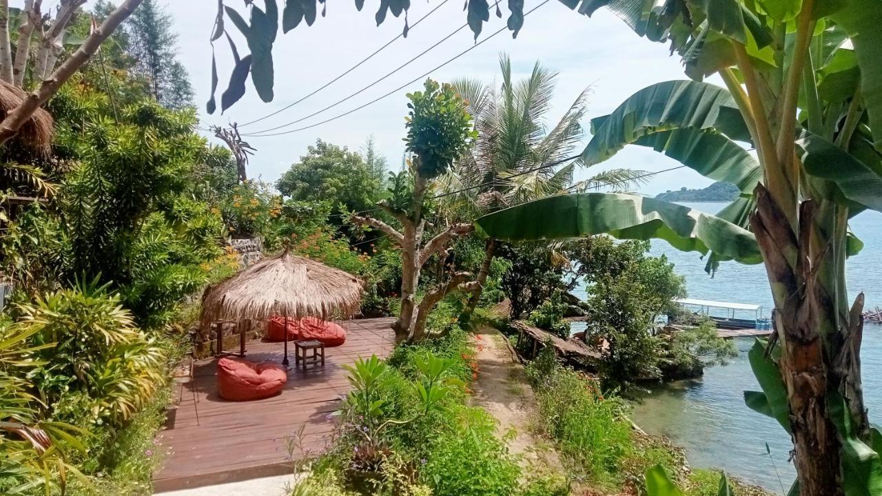 Tanjungan Hotel Gili Gede Exterior photo